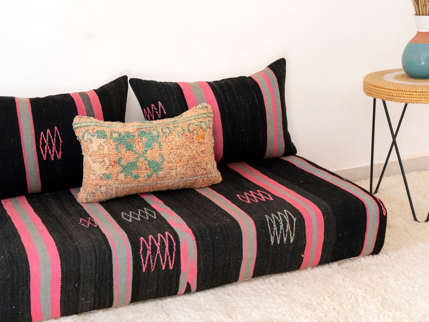 120cm/4ft Handmade Amazigh Laayoun Sofa ⵜⴰⴼⵍⴻⵙⵜ