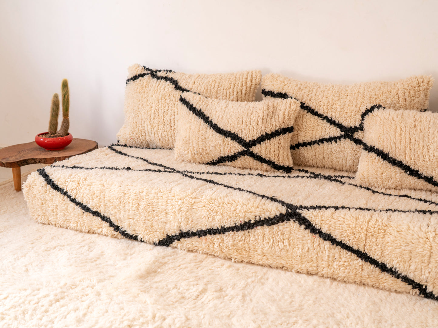 210cm/7ft Handmade Amazigh Sofa Moussa ⵜⴰⴼⵍⴻⵙⵜ