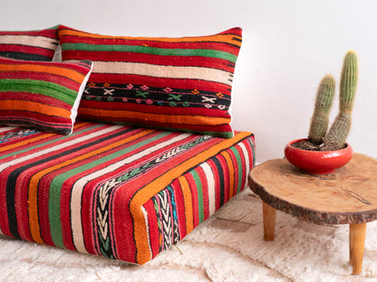 4ft Handmade Amazigh Sofa Fes ⵜⴰⴼⵍⴻⵙⵜ. FREE SHIPPING
