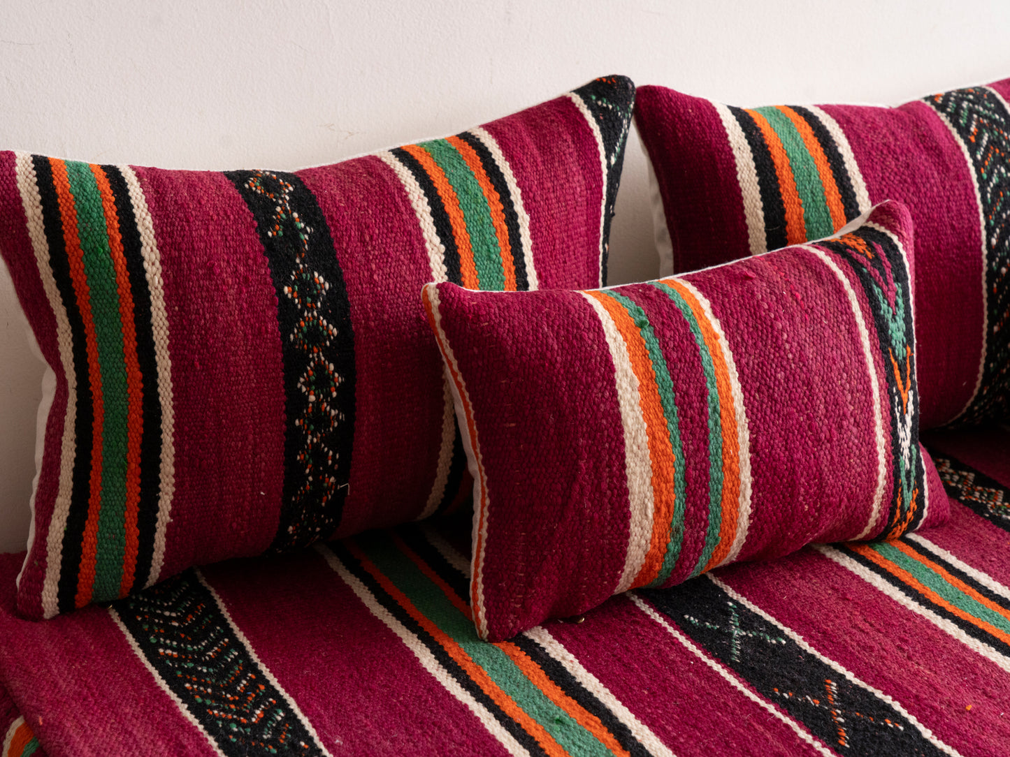 6ft Handmade Amazigh Vintage Sofa Imouzer ⴰⵓⵔⵉⵏⵊ. FREE SHIPPING