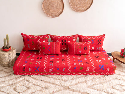 6ft Handmade Amazigh Sofa Illy ⴰⵓⵔⵉⵏⵊ