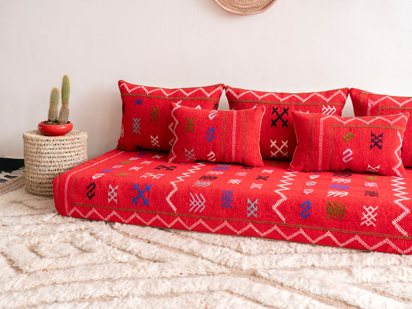 6ft Handmade Amazigh Sofa Illy ⴰⵓⵔⵉⵏⵊ. FREE SHIPPING