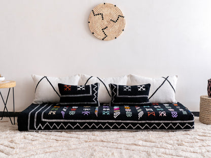 6ft Handmade Amazigh Vintage Sofa Miral ⴰⵓⵔⵉⵏⵊ. FREE SHIPPING