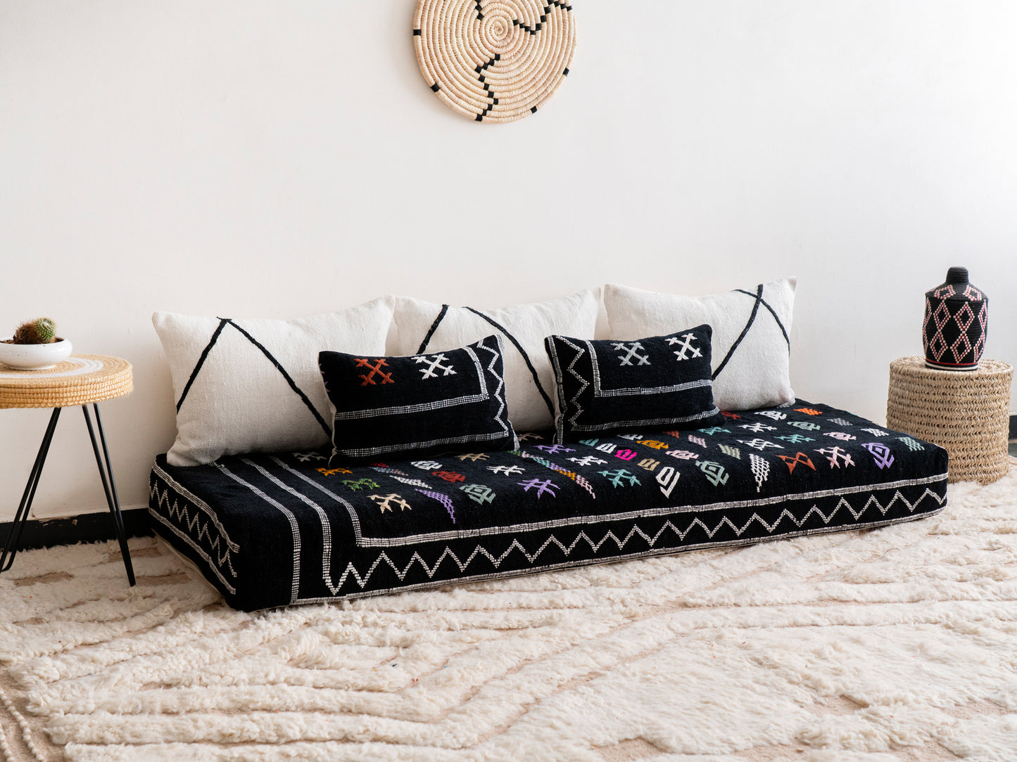 6ft Handmade Amazigh Vintage Sofa Miral ⴰⵓⵔⵉⵏⵊ. FREE SHIPPING
