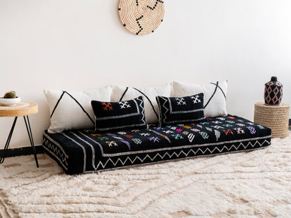 6ft Handmade Amazigh Vintage Sofa Miral ⴰⵓⵔⵉⵏⵊ. FREE SHIPPING