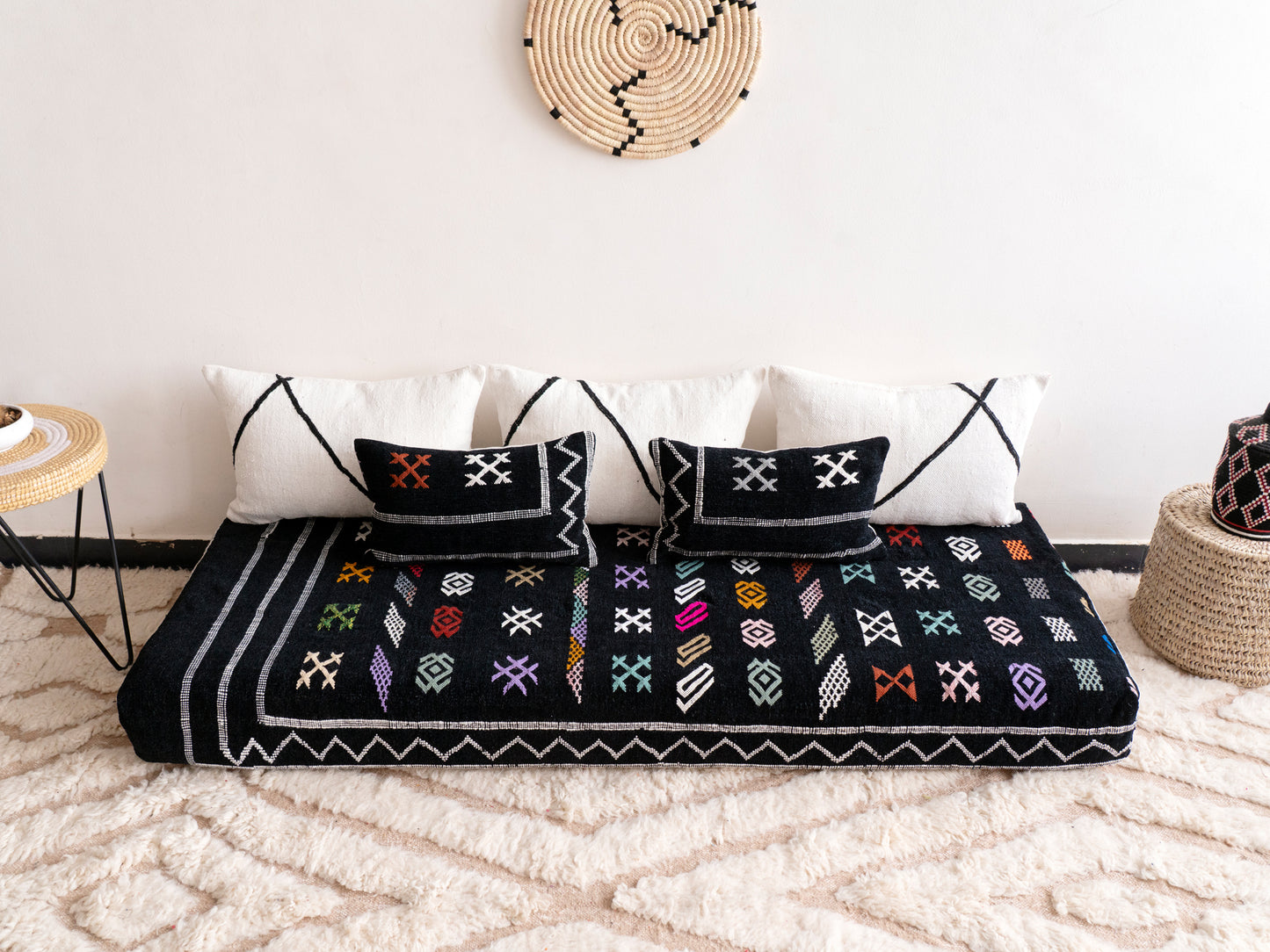 6ft Handmade Amazigh Vintage Sofa Miral ⴰⵓⵔⵉⵏⵊ. FREE SHIPPING