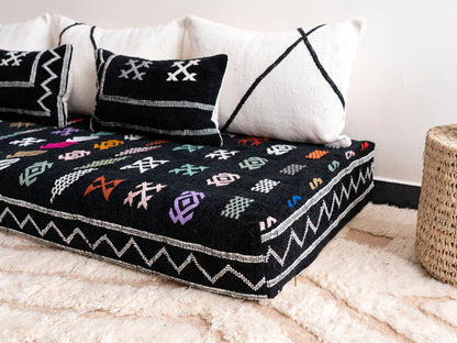 6ft Handmade Amazigh Vintage Sofa Miral ⴰⵓⵔⵉⵏⵊ. FREE SHIPPING