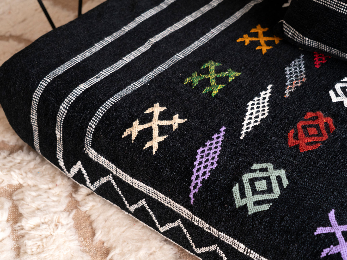 6ft Handmade Amazigh Vintage Sofa Miral ⴰⵓⵔⵉⵏⵊ. FREE SHIPPING
