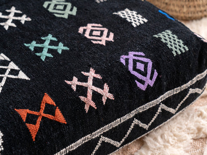 6ft Handmade Amazigh Vintage Sofa Miral ⴰⵓⵔⵉⵏⵊ. FREE SHIPPING