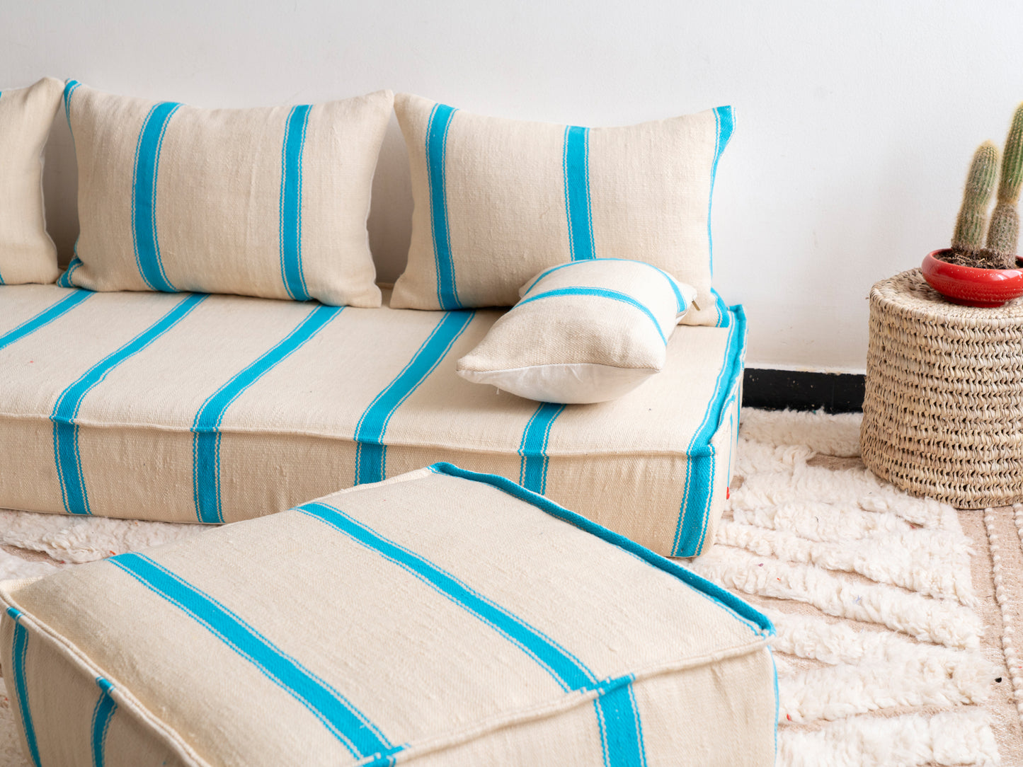 6ft Handmade Amazigh Vintage Sofa Lia ⴰⵓⵔⵉⵏⵊ. FREE SHIPPING