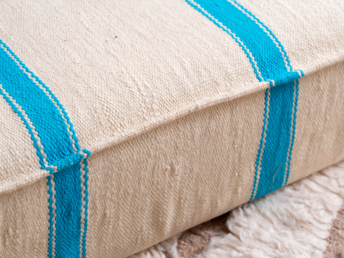 6ft Handmade Amazigh Vintage Sofa Lia ⴰⵓⵔⵉⵏⵊ. FREE SHIPPING