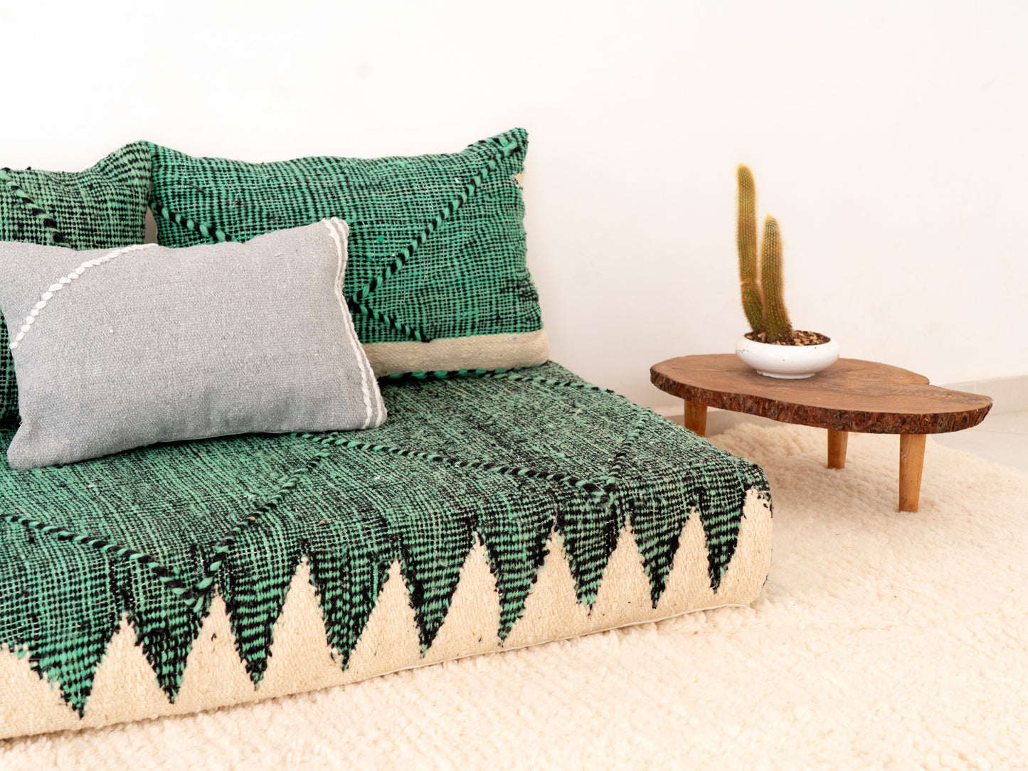120cm/4ft Handmade Amazigh Tinghir Sofa ⵜⴰⴼⵍⴻⵙⵜ