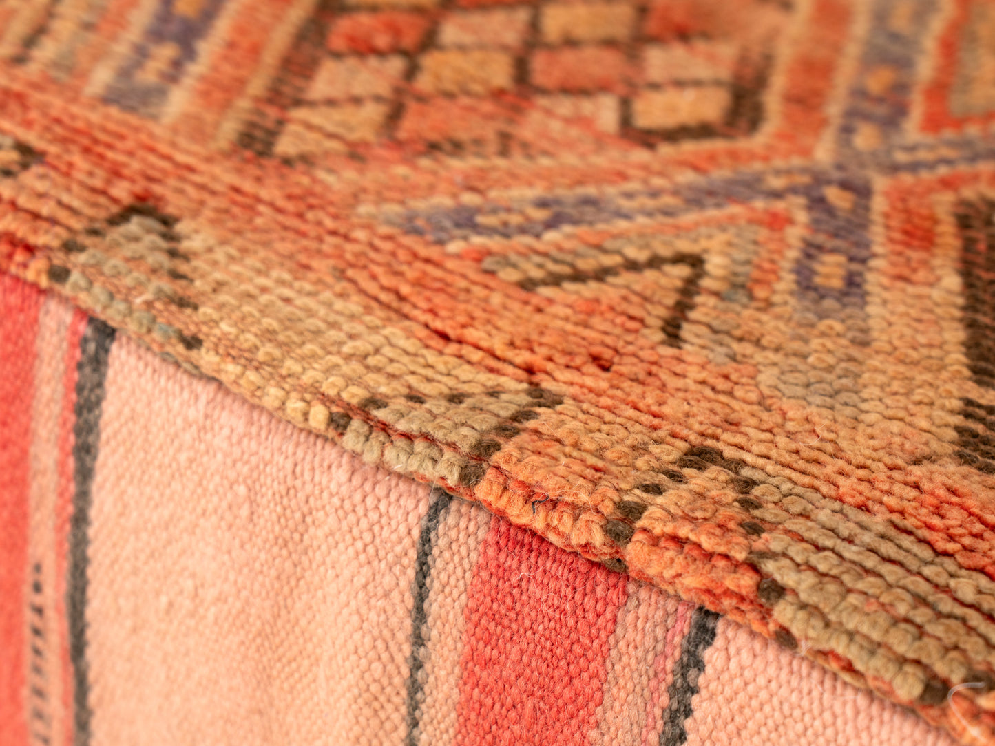 3 seats Handmade Amazigh Sofa Vintage ⴰⵏⵉⵔ.