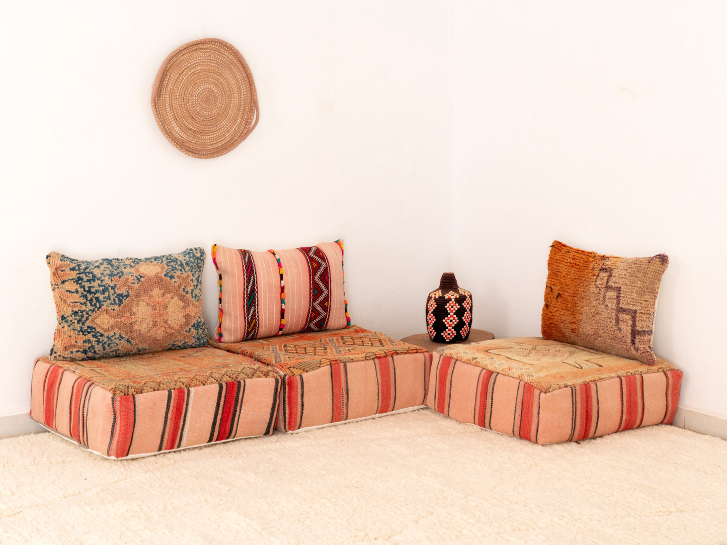 3 seats Handmade Amazigh Sofa Vintage ⴰⵏⵉⵔ.