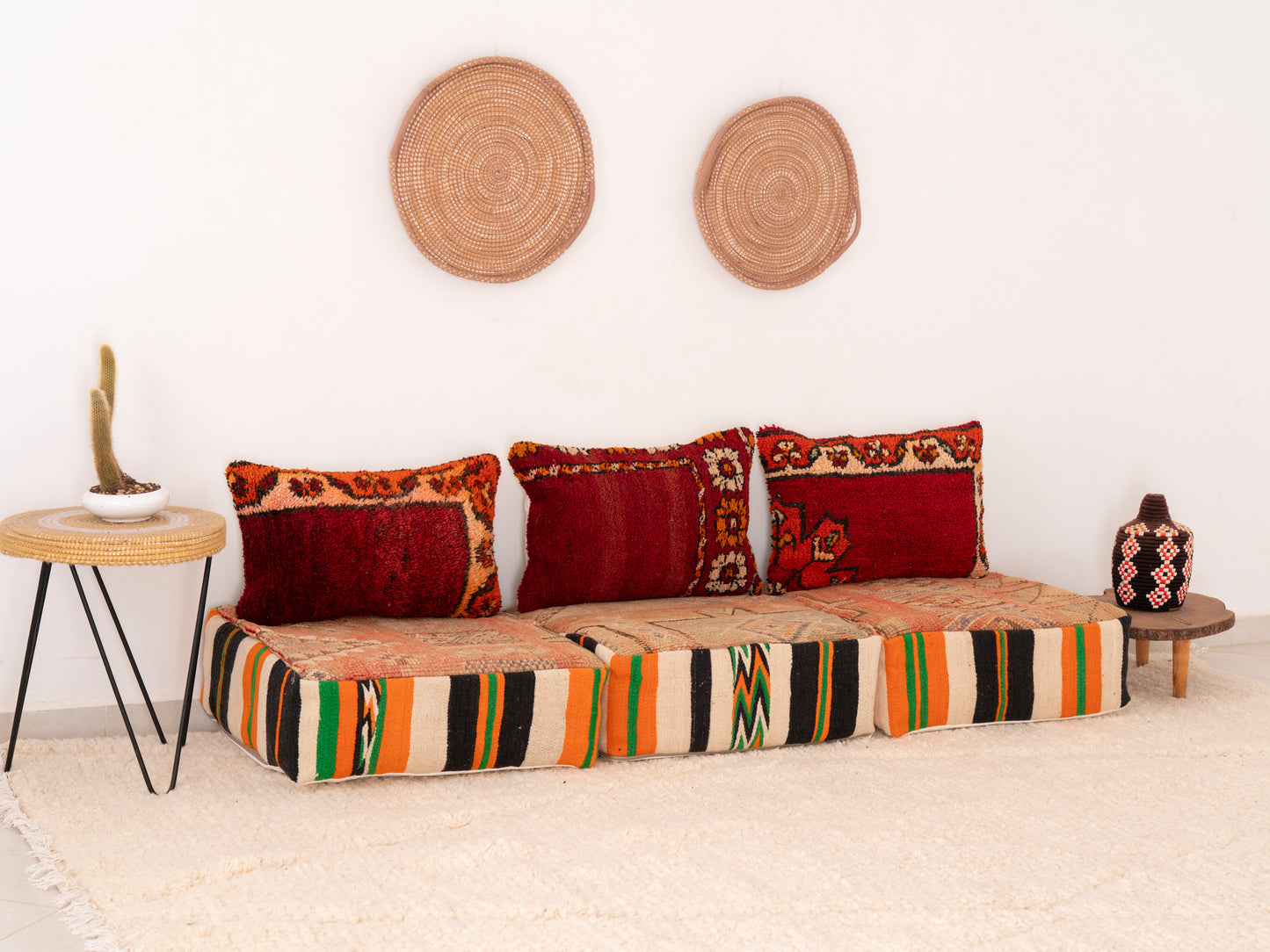 3 seats Handmade Amazigh Sofa Vintage ⴰⵏⵉⵔ.