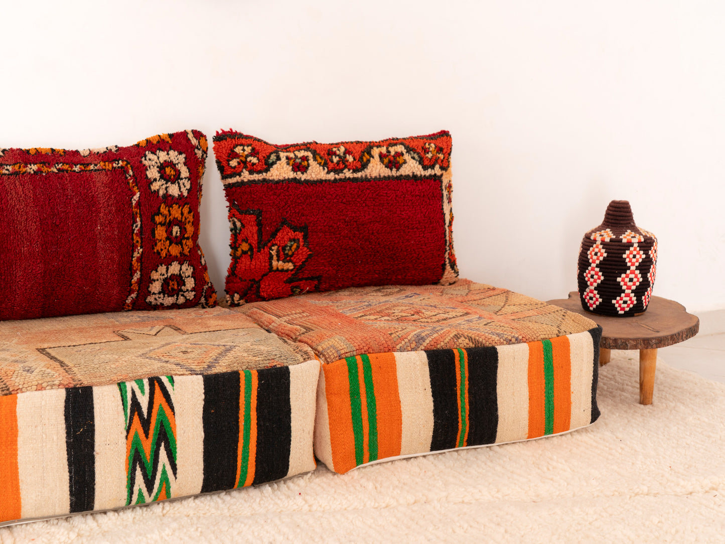 3 seats Handmade Amazigh Sofa Vintage ⴰⵏⵉⵔ.