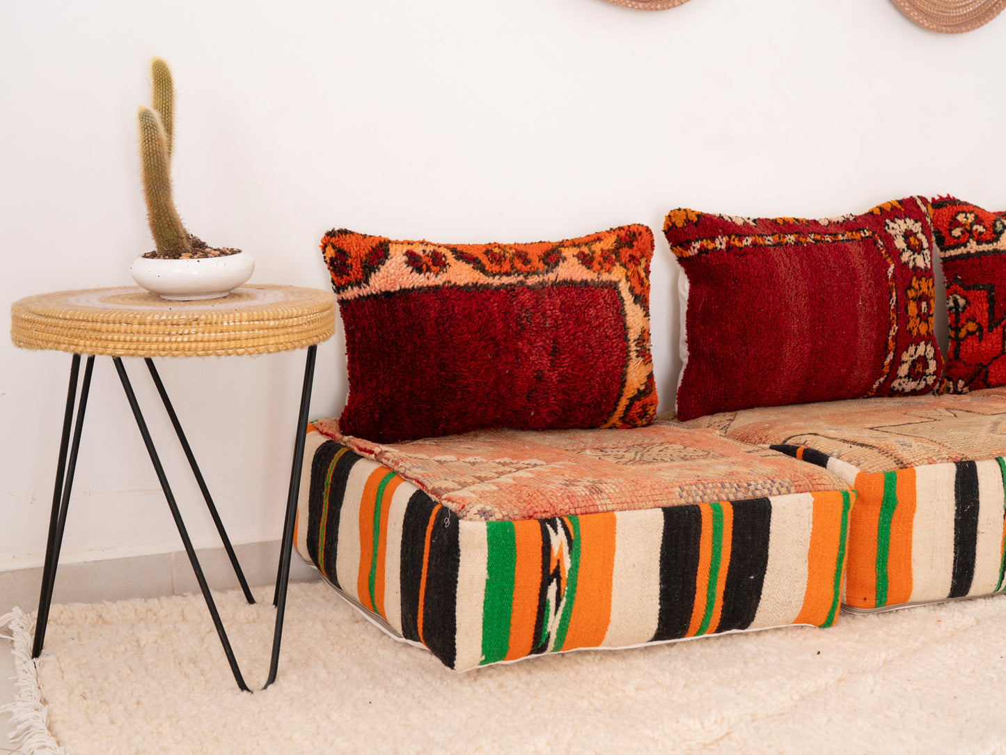 3 seats Handmade Amazigh Sofa Vintage ⴰⵏⵉⵔ.