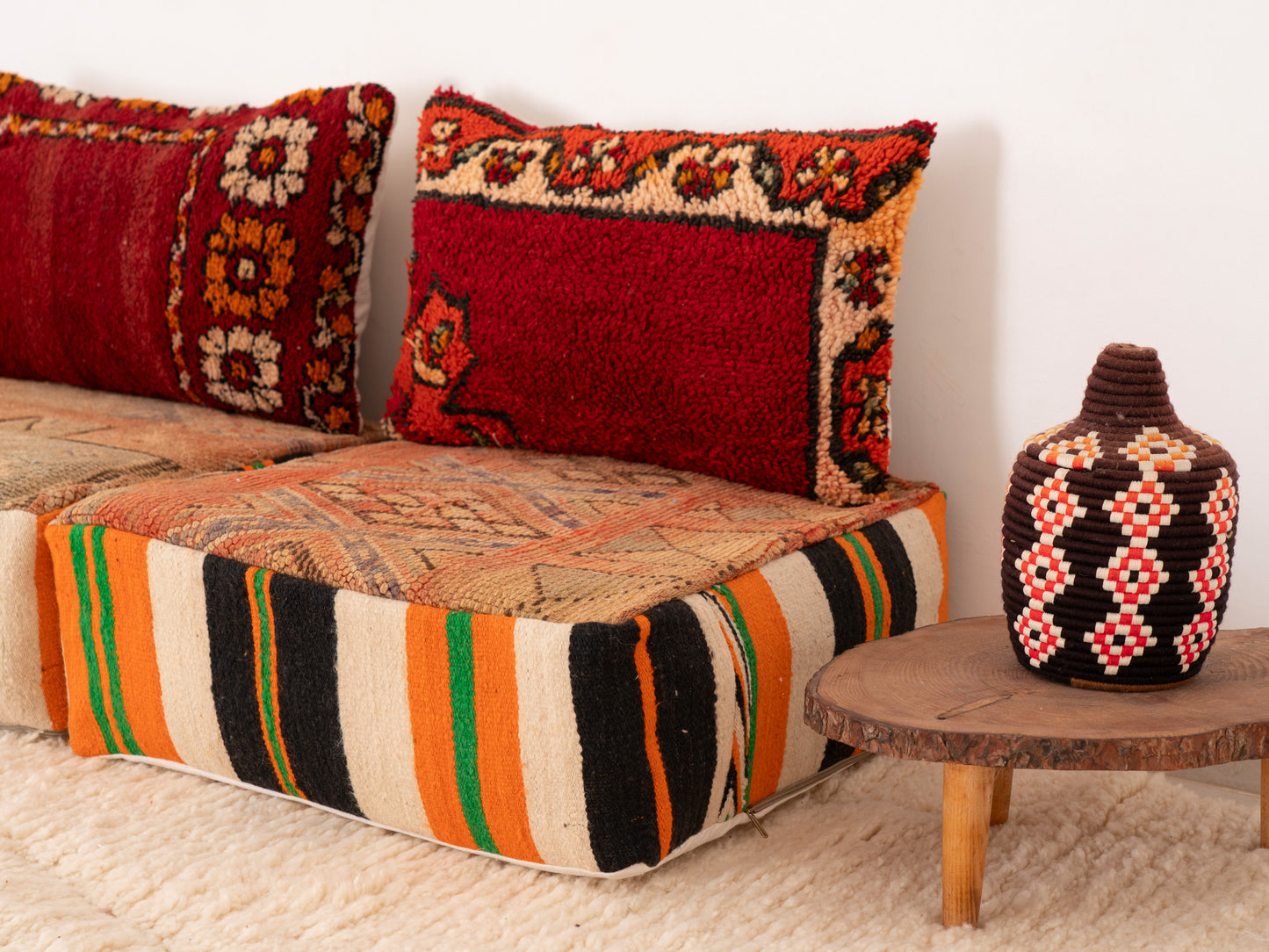 3 seats Handmade Amazigh Sofa Vintage ⴰⵏⵉⵔ.