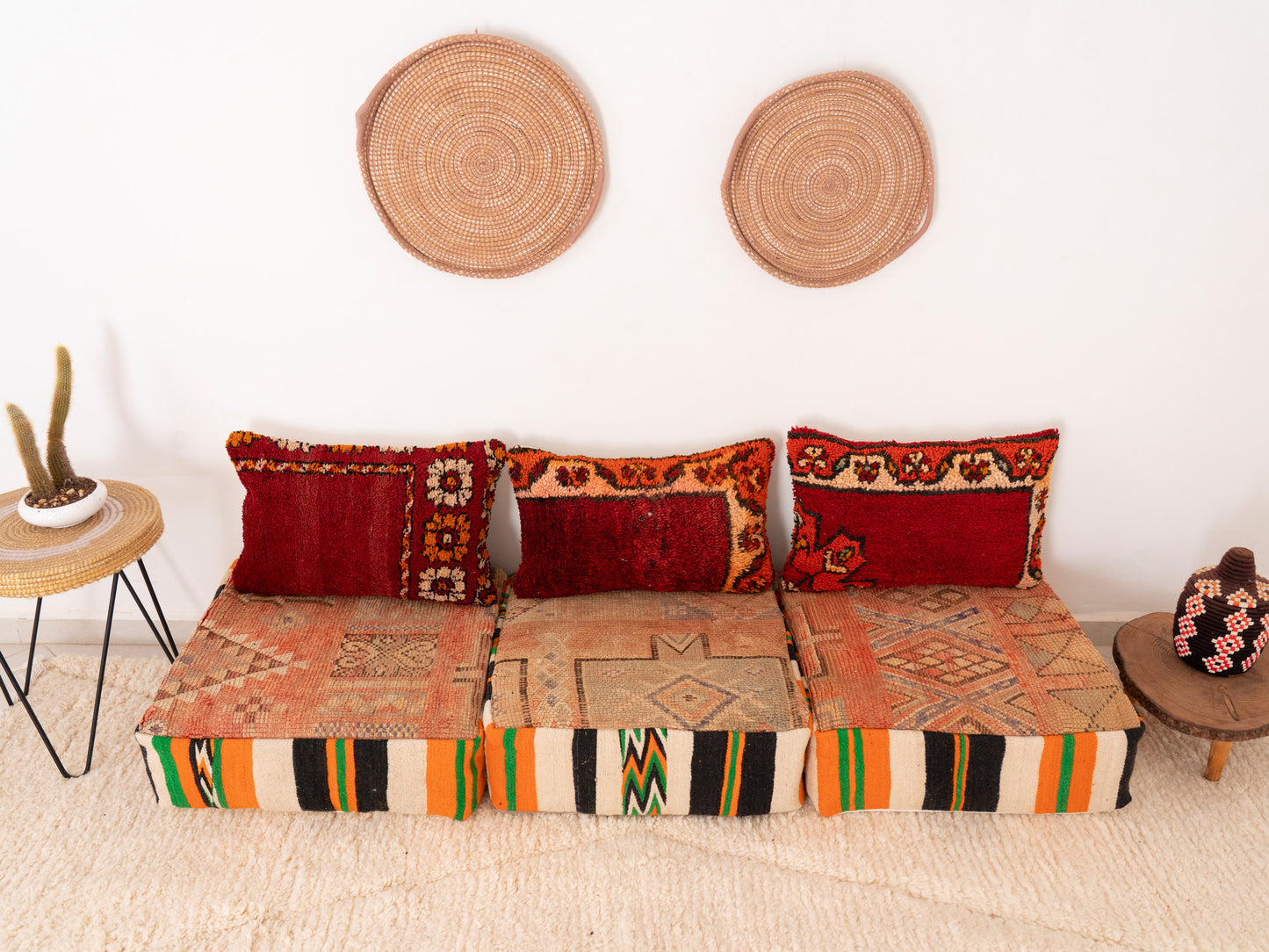 3 seats Handmade Amazigh Sofa Vintage ⴰⵏⵉⵔ.