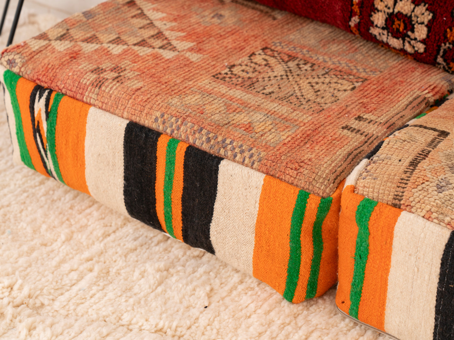 3 seats Handmade Amazigh Sofa Vintage ⴰⵏⵉⵔ.