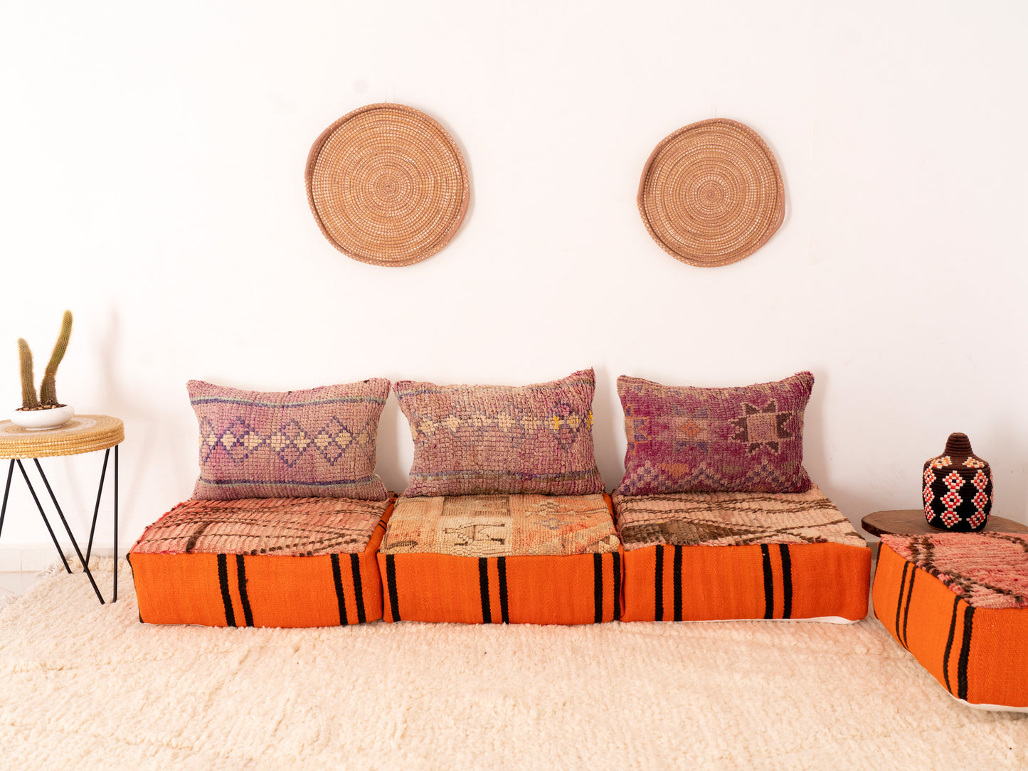 4 seats Handmade Amazigh Sofa Vintage ⴰⵏⵉⵔ.