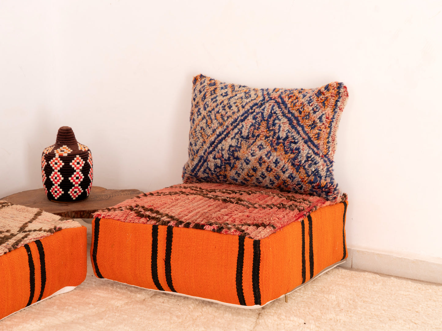 4 seats Handmade Amazigh Sofa Vintage ⴰⵏⵉⵔ.