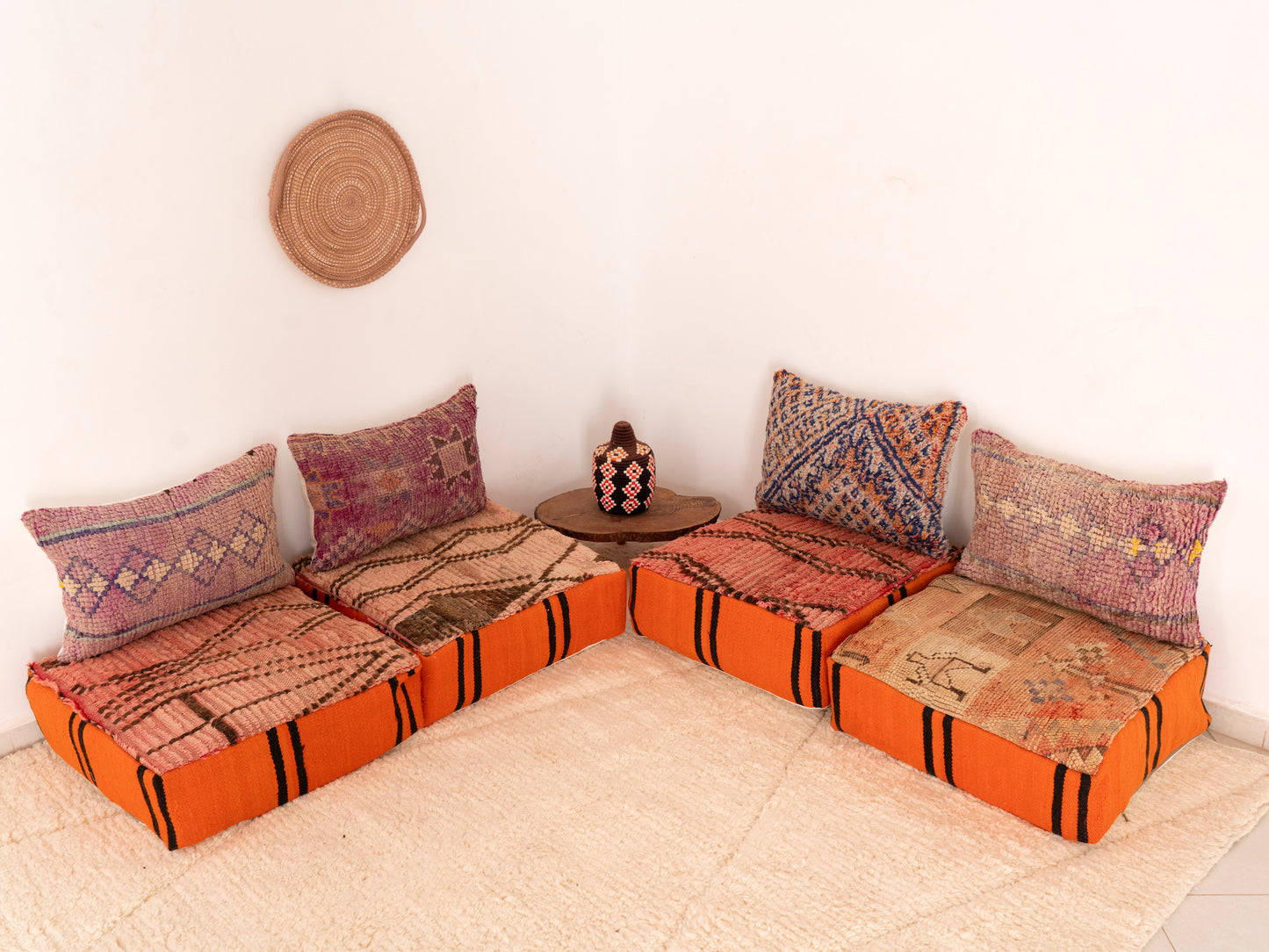 4 seats Handmade Amazigh Sofa Vintage ⴰⵏⵉⵔ.