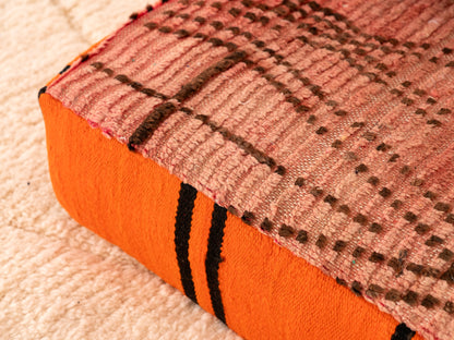 4 seats Handmade Amazigh Sofa Vintage ⴰⵏⵉⵔ.