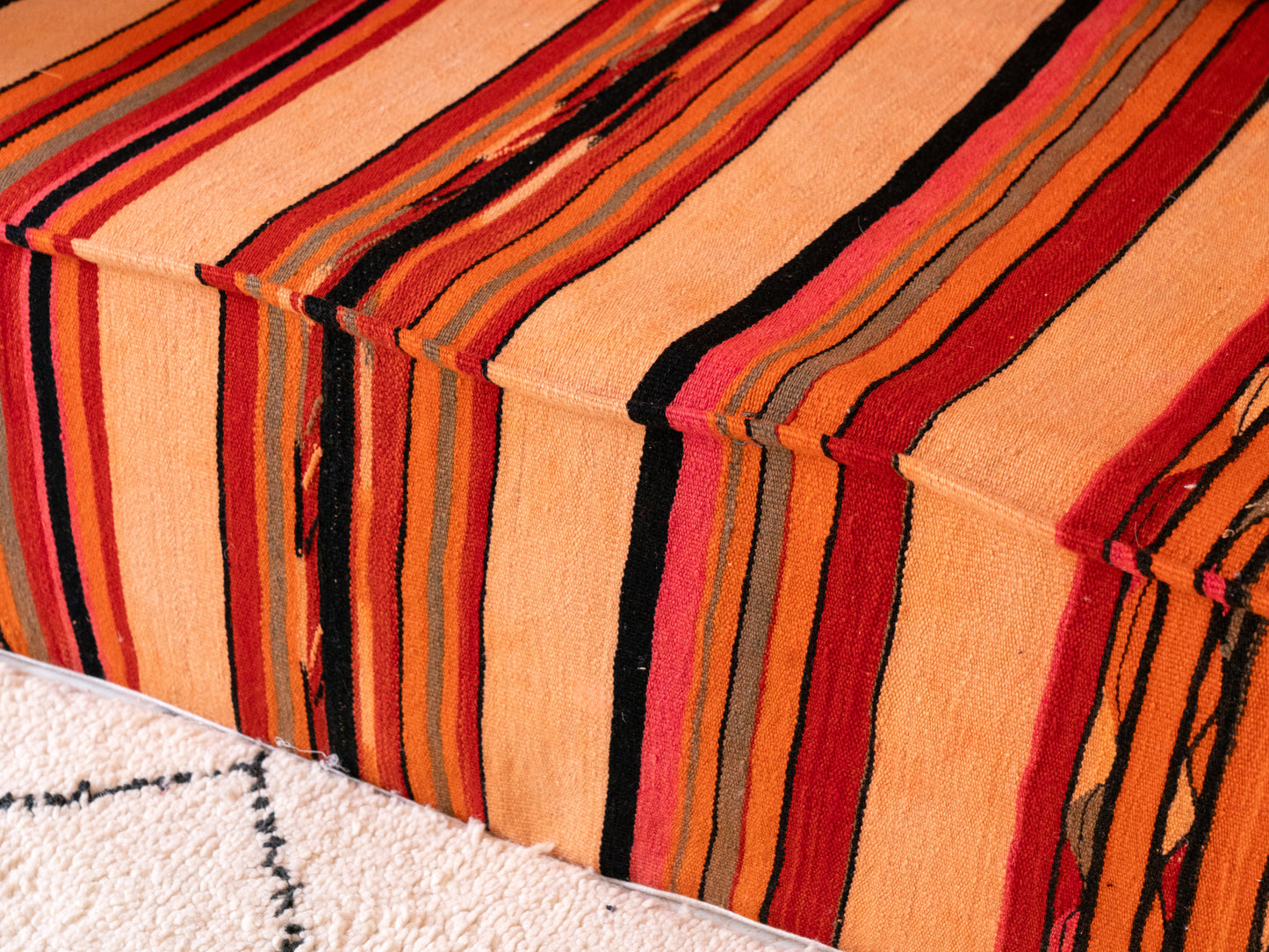 6ft Handmade Amazigh Sofa Kilim Jaden ⴰⵓⵔⵉⵏⵊ. FREE SHIPPING