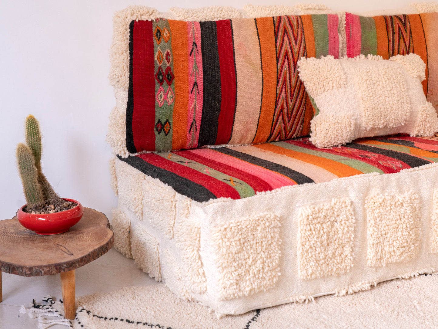 5ft Handmade Amazigh Sofa Hachouma ⵜⴰⴼⵍⴻⵙⵜ. FREE SHIPPING