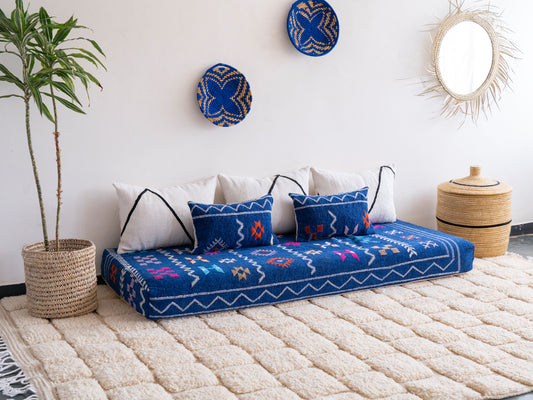 6ft Handmade Amazigh Vintage Sofa Agadir ⵜⵓⴷⴻⵔⵜ. FREE SHIPPING