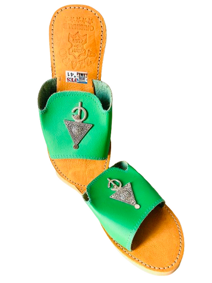 Dar Chi Women’s Moroccan Leather Slippers – Green – Handmade in Fez 37