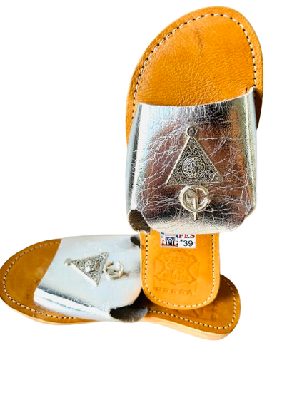 Dar Chi Women’s Moroccan Leather Slippers – Silver – Handmade in Fez – Elegant Open-Back Flats for Everyday Wear