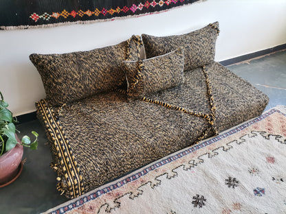 5ft Handmade Amazigh Sofa ⵜⴰⵎⵓⵏⵜ. FREE SHIPPING