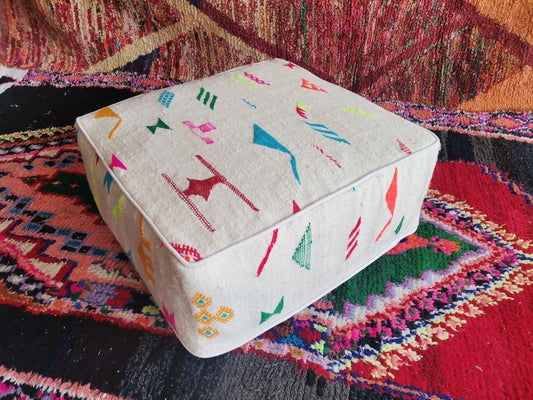 Handmade Amazigh floor poof Illy. FREE SHIPPING