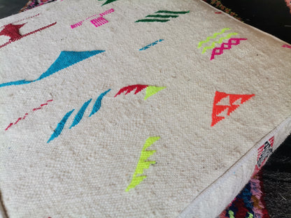 Handmade Amazigh floor poof Illy. FREE SHIPPING