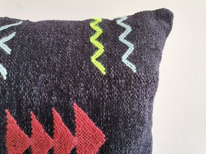 Handmade Amazigh pillow Lalla.