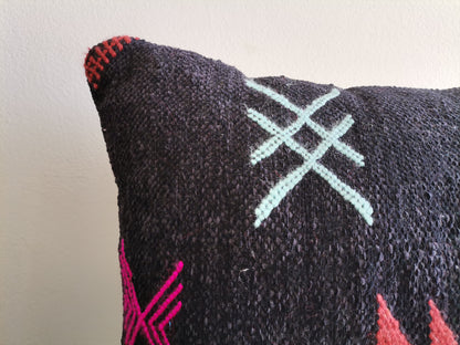 Handmade Amazigh pillow Lalla.