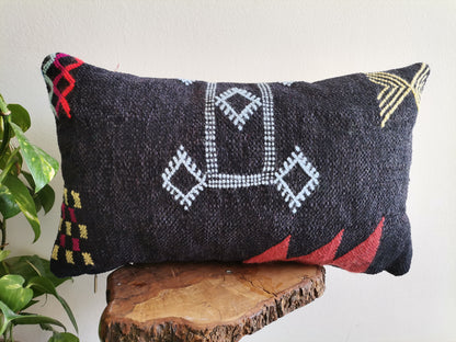 Handmade Amazigh pillow Tamzight.