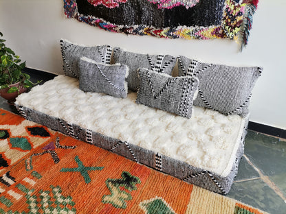 6ft Handmade Amazigh Sofa Ghennou ⵢⴰⵣ. FREE SHIPPING