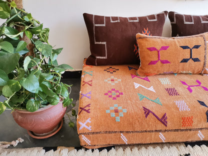 180cm/6ft Handmade Amazigh Sofa Tiznit ⵢⴰⵣ.