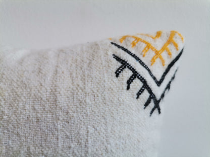 Handmade Amazigh pillow Azrou.