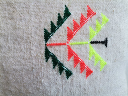Handmade Amazigh pillow Azrou.