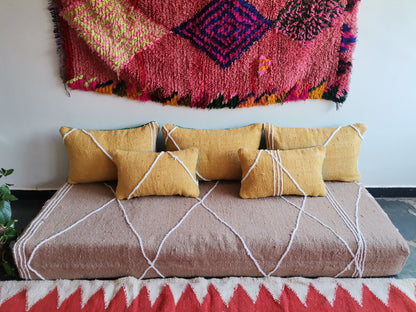 6ft Handmade Amazigh Sofa Azrou ⵜⴰⵎⵓⵏⵜ. FREE SHIPPING