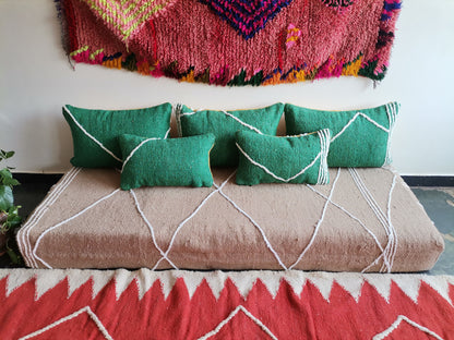 6ft Handmade Amazigh Sofa Azrou ⵜⴰⵎⵓⵏⵜ. FREE SHIPPING