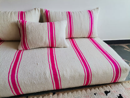 5ft Handmade Amazigh Sofa Ilino ⵜⴰⵎⵓⵏⵜ. FREE SHIPPING