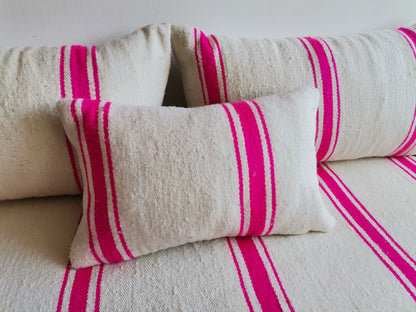 5ft Handmade Amazigh Sofa Ilino ⵜⴰⵎⵓⵏⵜ. FREE SHIPPING