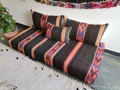 5ft Handmade Amazigh Vintage Sofa Illy ⵜⴰⵎⵓⵏⵜ. FREE SHIPPING