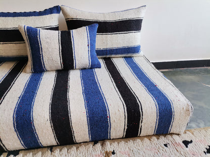 4ft Handmade Amazigh Sofa Vintage Kilim ⵢⴰⵣ. FREE SHIPPING