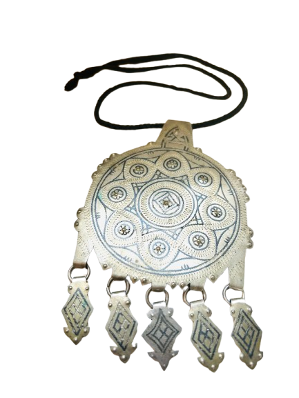 Large Amazigh Silver Touareg ⵢⴰⵣ Necklace.